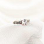 انگشتر حواهری سفید