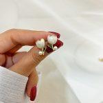 گوشواره گل رز سفید