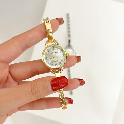 ساعت طلایی ظریف