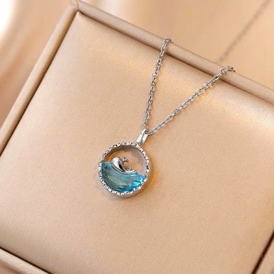 گردنبند دخترانه آبی مدل وال و دریا
