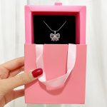 ست گردنبند و جعبه صورتی دخترانه